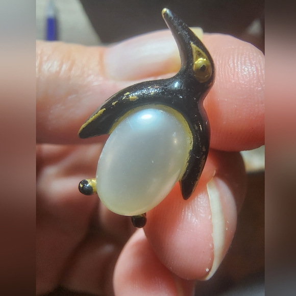 Vintage 1960 Made in Korea brooch and newer Ugly sweater Brooch - Picture 4 of 4